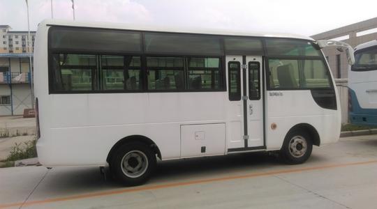 9米小型10-19座hqg6603eb4型轻型客车乡村运营客车