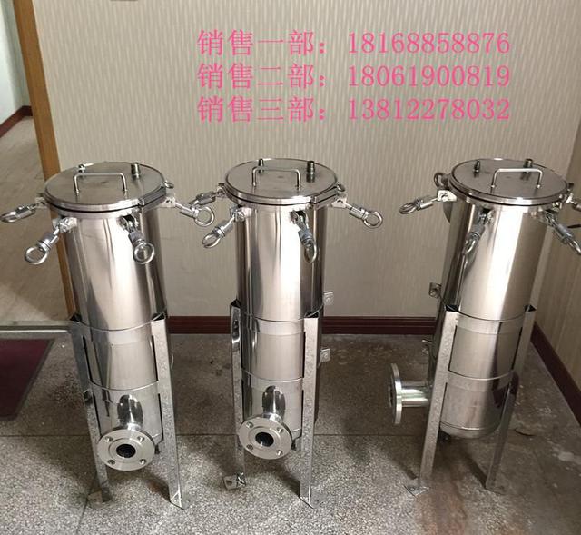 女儿输液爸爸用嘴暖输液管