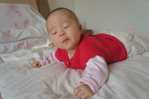 婴儿的吃奶量计算公式