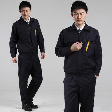 Polo 衫与工作服用 T 恤：哪种更合适？