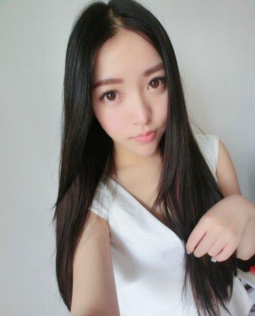 90后美女自拍空间图片素材你是我刻在心骨上的执迷不悟
