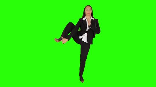 职场商务女士穿工装做瑜伽动作绿屏抠像后期特效视频素材