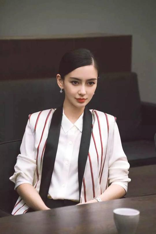 《创业时代》杨颖职场妆没在怕!干练的职场气质怎么学?