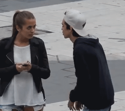 搞笑gif:美女自动竿