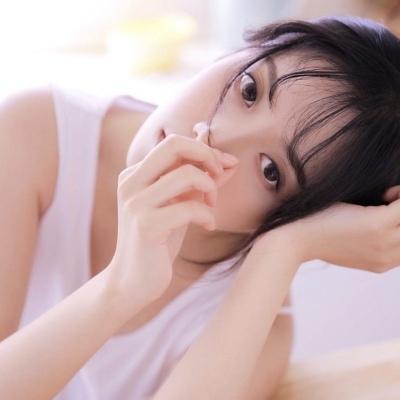 2020女生头像清纯甜美_一组阳光清纯的女生头像图片