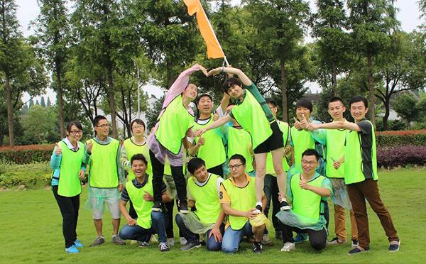 口号简短霸气团队,8人队名口号大全霸气十足?