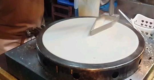 女大学生毕业后卖起了这“奇特”美食，5块钱一个，年收上十万!