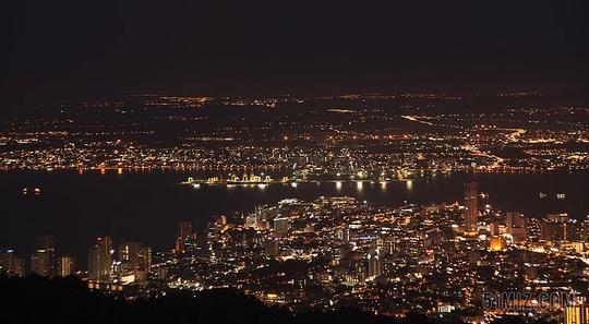 槟城夜景从槟城升旗山槟城马来西亚东南亚亚洲旅行光