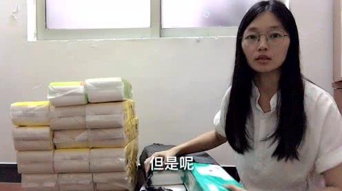 90后小姐姐摆摊创业卖纸巾，生意不错，是运气好还是选对了产品?