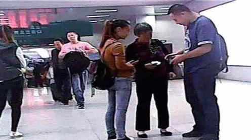 车站又出现新骗局，被盯上很难躲开，警察也没办法，都看看吧