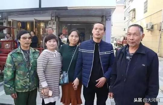 浙江流浪汉抖音爆红，1000万人围观!身份揭晓后1000万人瞬间崩溃