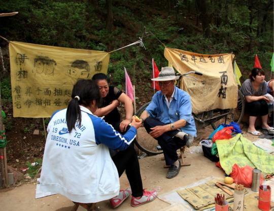 实拍老农村庙会场面，久违的亲切感