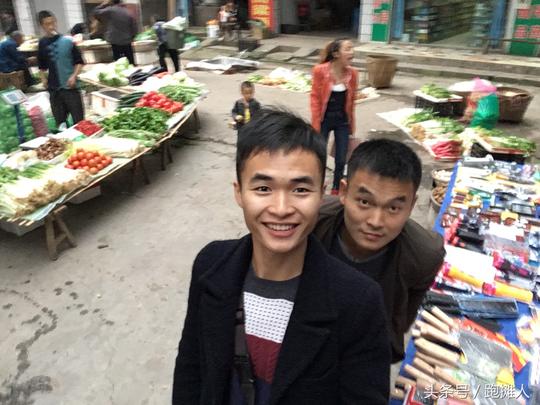 今年的地摊生意不好做啊