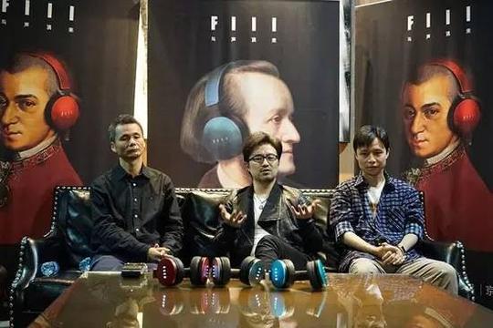 明星如周杰伦汪峰的耳机生意真的可靠吗？你会购买吗？