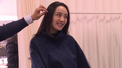 杨幂表情包苦笑