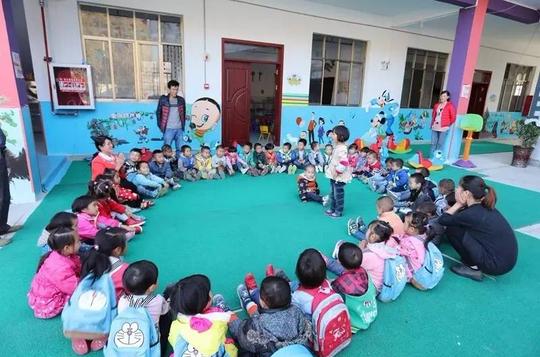 杜仁辉回乡创业：村里创办幼儿园成留守儿童的新家