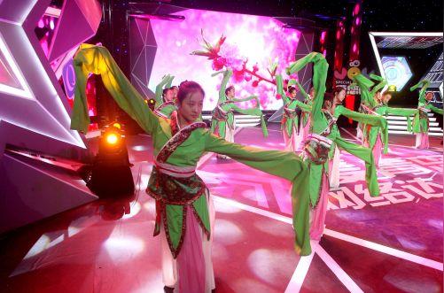 2017爱青岛网络达人秀精彩纷呈引领vr直播风潮