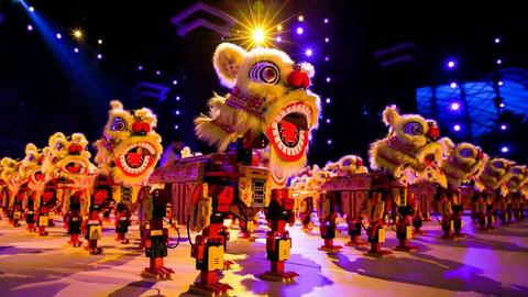 央视元旦晚会机器人表演