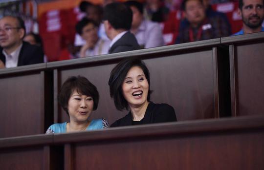 八年被要求让球五次她狠心退役远嫁韩国今回国创业当董事长