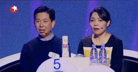 一个40岁的女人离婚后净身出户，带着孩子，她创业开店活得漂亮
