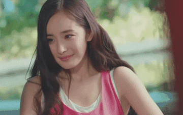 杨幂月牙笑表情包