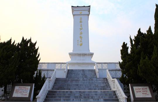 小鹿带你走进东台三仓烈士陵园