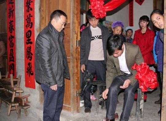 农村“上门女婿”的的特殊婚礼