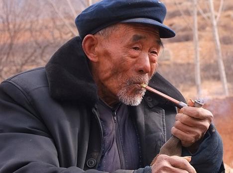 一位65岁的农村大爷做这个一天收入800，你知道吗？