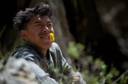 他19岁歌厅驻唱，24岁生意失败，今成青岛贵妇人见人爱
