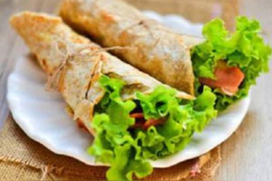 买不起房？出国创业卖煎饼啊！