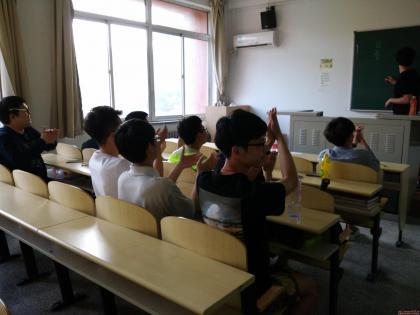 冶金1502团支部成功举办创业知识竞赛