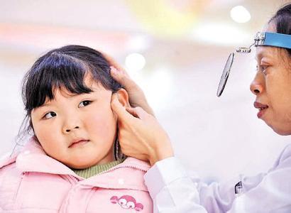 导致孩子听力下降的原因是什么