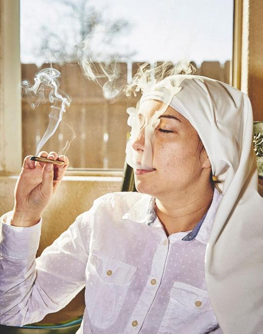 美国修女大胆创业，企图用大麻打开赚钱的大门，却涉嫌违法失败