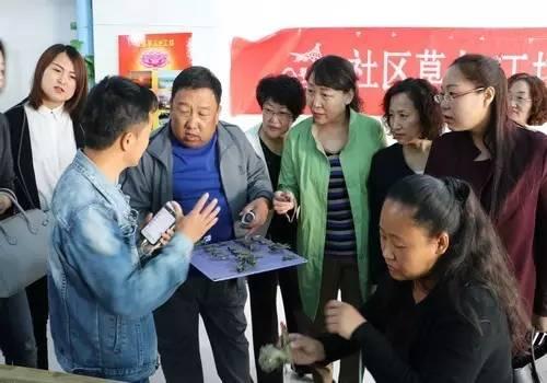巴彦淖尔市妇联深入乌拉特前旗开展重点工作调研活动