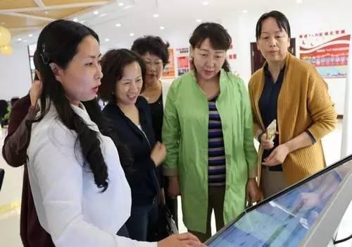 巴彦淖尔市妇联深入乌拉特前旗开展重点工作调研活动