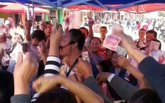 摆地摊也能日赚千元？不信不要紧，试一试你就知道了