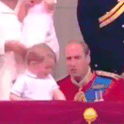 踩一踩我踩一下踩你脚表情包