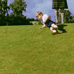 踩一踩我踩一下踩你脚表情包