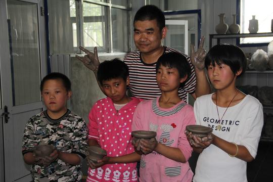 邢台市80后残疾小伙子身残志坚、帮助残疾人创业，自强不息点赞