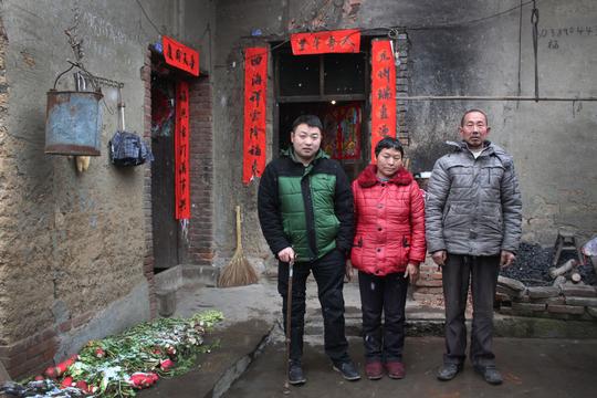 当年“跪行”高考的坚强哥，时隔6年已在北京创业！
