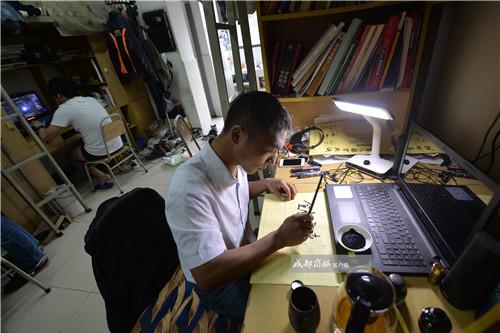 水土不服就服你！西财大二学生休学创业成“副校长”