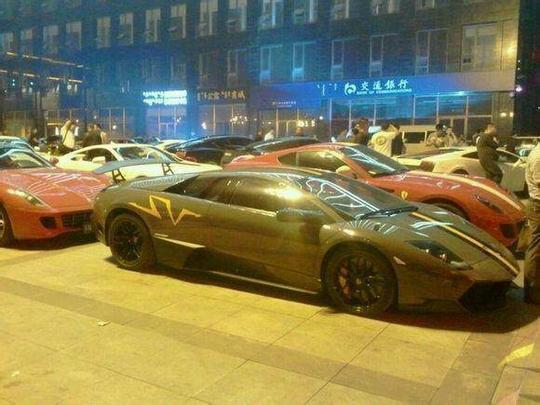 中国这座城市，豪车数量赶上迪拜，路边超跑到处都是！