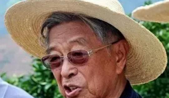 中国最低调的亿万富翁，75岁再次创业，在两个领域取得巨大成就