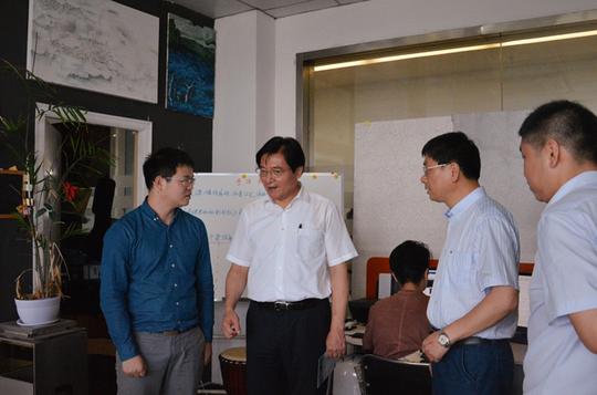 无锡市常务副市长黄钦赴江南大学国家大学科技园调研大学生创新创业工作