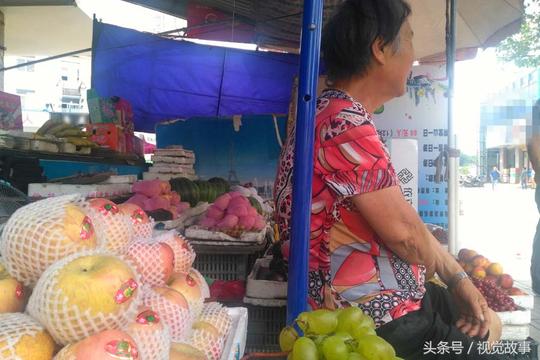 70岁老夫妻儿子常用钱“砸“他俩他们却20余年坚持修车摆摊