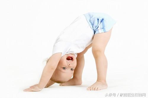 炎热夏天宝宝纸尿裤怎么穿