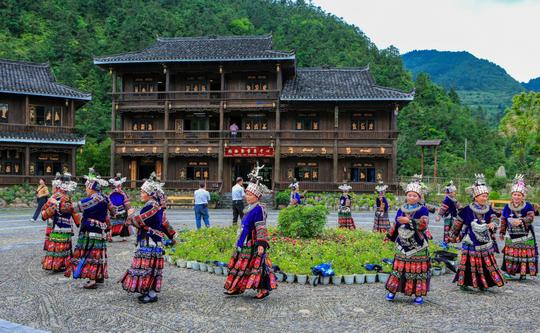 贵州，曾经的冷门旅游省份，为何现在成为了旅行家最爱的地方？