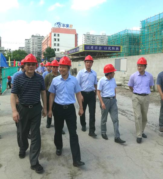 「精彩速递」区领导赴上海财大科技金融谷和国定东路创新创业街区实地调研