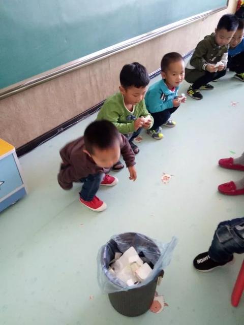 孩子在幼儿园不肯上厕所怎么办