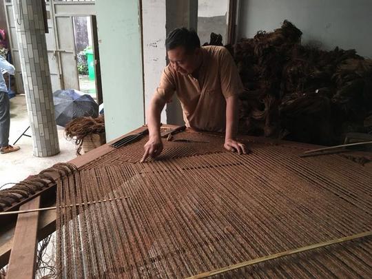 东阳传统棕绷床搭上互联网快车非遗项目焕发新活力